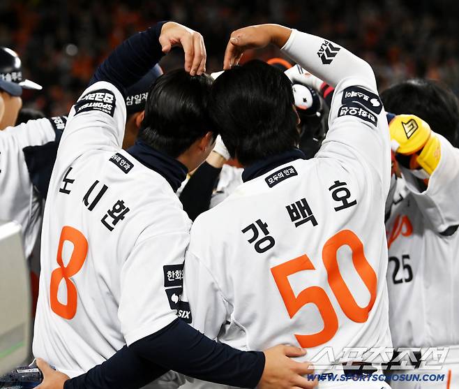 '100억 거포' 깜짝 라인업 제외 왜? '타점 1위+홈런 4개' 위력 제대로인데