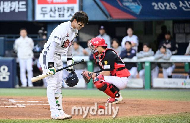 박찬호는 KIA 팬들에게 90도 인사했고, 손아섭은 두산 팬들에게 환호를 받았다…특명, 곰 방망이 살려라[MD잠실]