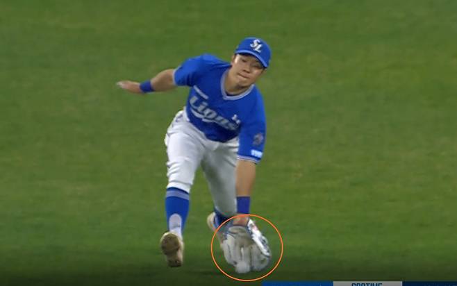 연패중 이틀연속 치명적 실책, 이러니 손아섭 보낼 수 밖에… '살인 타선'의 역설, '페라자-강백호' 교통정리도 쉽지 않다