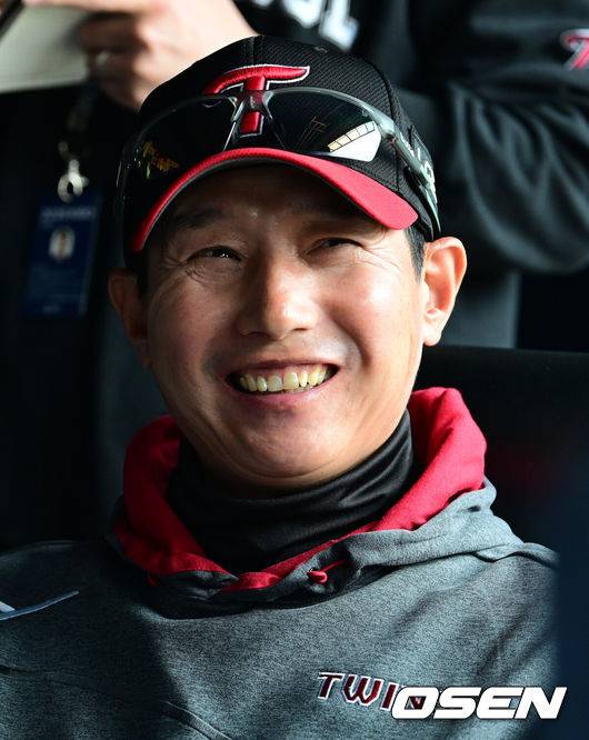 '타격의 팀' LG, 방망이 식었는데도 왜 안 무너지나...