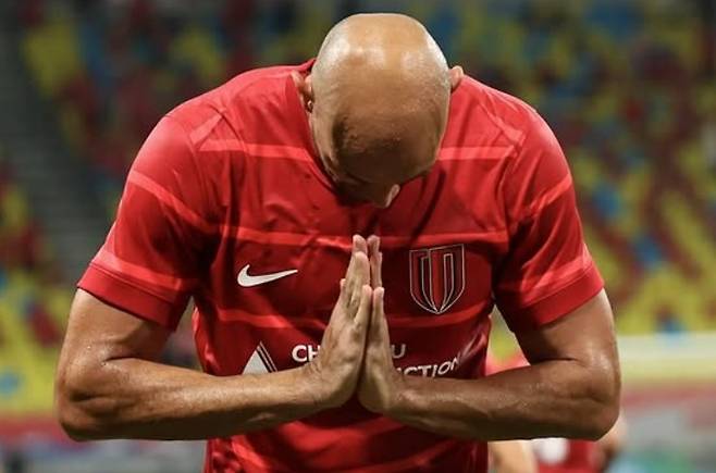 '75골 26도움' 한국 리그 폭격하고 중국 리그 지배하는 외인...이제는 중국 귀화 노린다