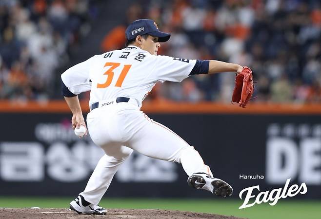 손아섭 내주고 데려왔는데…1G 만에 2군행, 김경문 감독