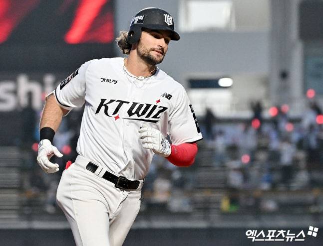 'ML 44홈런 타자', KBO 와서 22연타석 무안타라니…