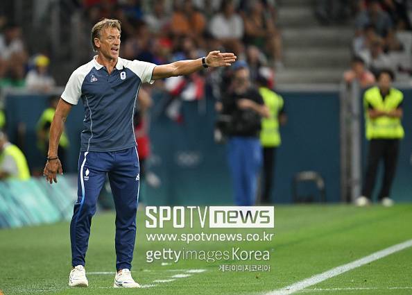 '한국 차기 사령탑 후보' 홍명보 감독과 경쟁했던 르나르 감독, 결국 사우디서 전격 경질