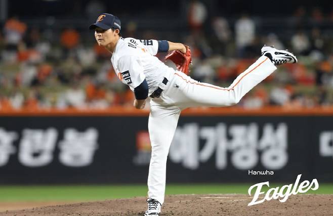 '리빙 레전드' 손아섭 주고 데려왔는데…' 1경기 ⅓이닝만에 1군 말소라니 → 26세 군필 좌완의 미래는? [SC포커스]