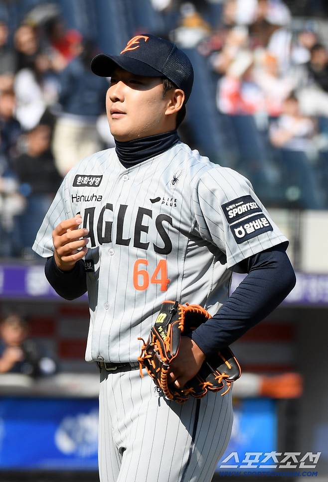 '리빙 레전드' 손아섭 주고 데려왔는데…' 1경기 ⅓이닝만에 1군 말소라니 → 26세 군필 좌완의 미래는? [SC포커스]