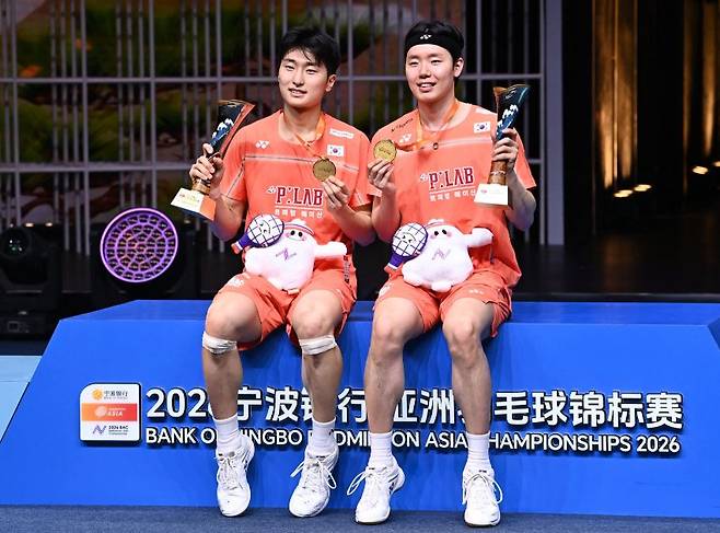 [오피셜] 한국 배드민턴 세계신기록 세웠다…그런데 안세영 아니네→서승재-김원호, 5개 종목 통틀어 랭킹포인트 역대 최고점