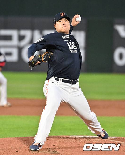 '와' 6연패 난세 영웅 류현진이었다...7이닝 무4사구 관록의 완벽투, 6연패 탈출 보인다 [오!쎈 부산]