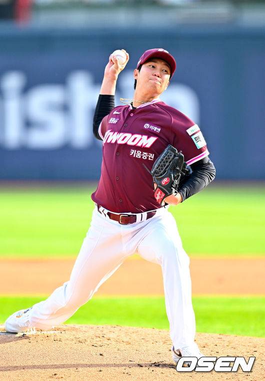 폰세급 외인 진짜 맞구나! 韓 45년 최초 20이닝 무실점 대업…KT, 안우진에 첫 패 안기고 4연승 질주. 키움은 5연패 [수원 리뷰]