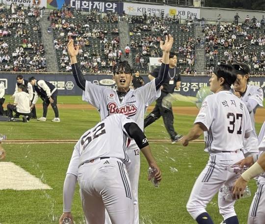 두산-KIA 잠실서 펼친 10이닝의 명승부, '8회 김도영 역전포, 8회 양의지 솔로포, 10회 이유찬의 끝내기'