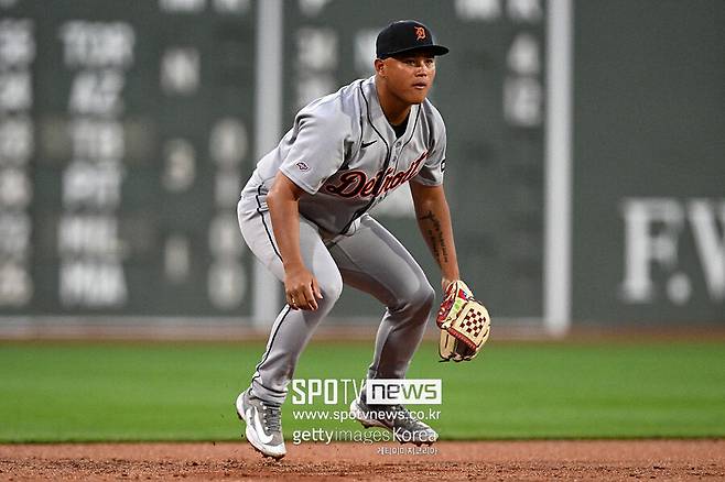 “한국 엿 먹어라” 경솔 발언→비판 폭주… 논란의 대만 선수, MLB 데뷔전서 무안타+실책 ‘악몽’