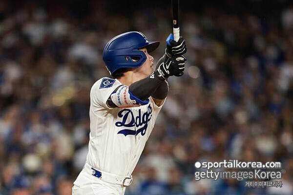 와 대박! 김혜성 '슈퍼팀' 다저스 26인 로스터 잔류 성공하나? 美 매체,