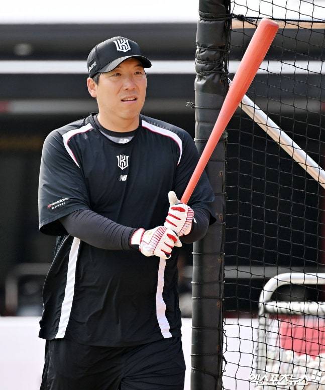 '양준혁·박용택 넘었다' 연이틀 KBO 역대 단독 4위 기록 제조!…뿌듯한 김현수