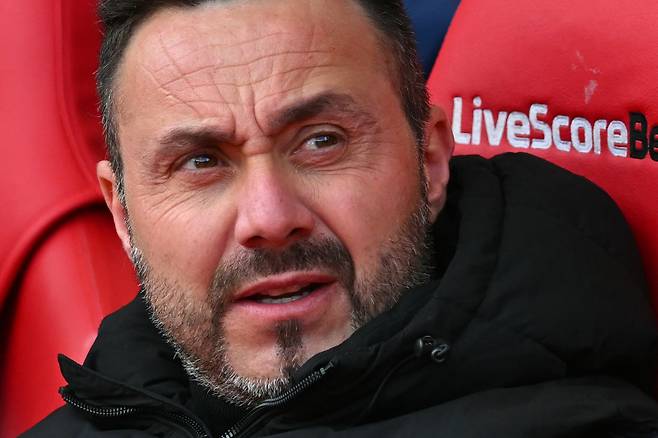 '리더' 손흥민 없는 토트넘, 새 감독 작심발언