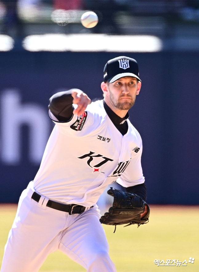 데뷔 4경기 만에 KBO 45년史 새로 썼다!…그런데 왜