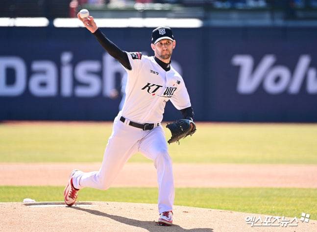 데뷔 4경기 만에 KBO 45년史 새로 썼다!…그런데 왜