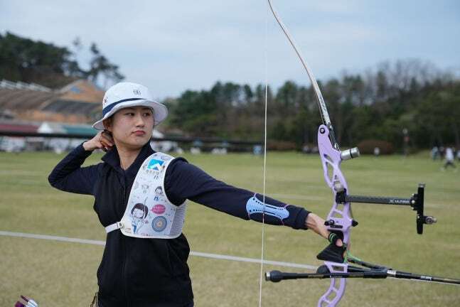 “언니들 방 빼세요” 14세 여중생이 쏜 ‘활시위’…올림픽 3관왕들 ‘추풍낙엽’