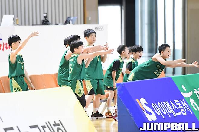 [25회초등농구] 칠곡초 기적승! 만화도 이러면 욕 먹는다, 55초 남았는데 '30-38→39:38' 대역전