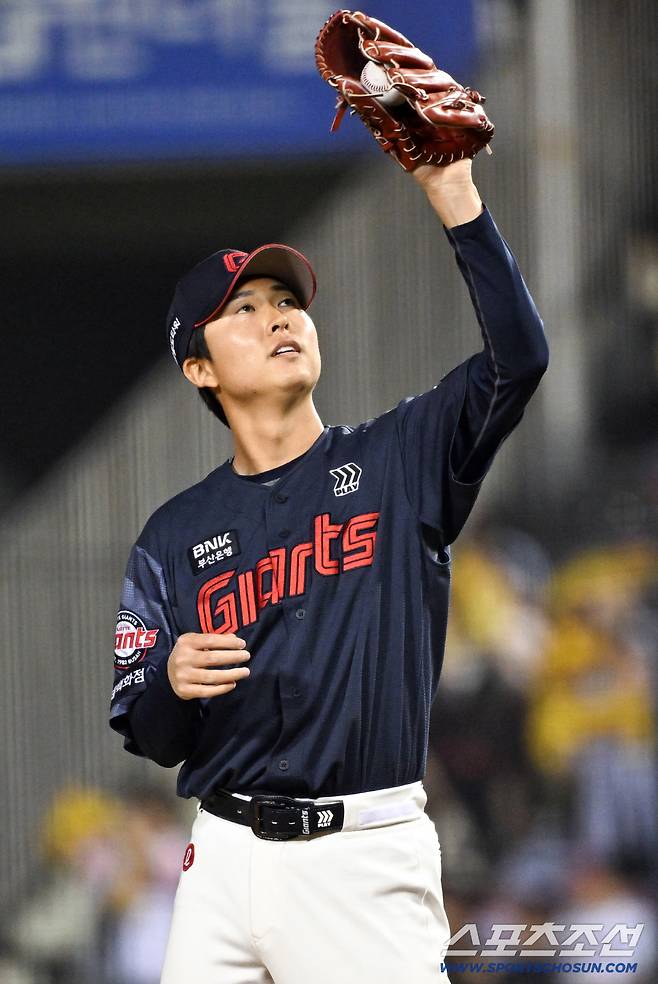 '승률 0,353' 8위 추락 → '칼'뽑은 롯데, 윤동희·정철원 등 4명 동시 말소…신인 이서준 포함 4명 1군 등록 [부산In&Out]