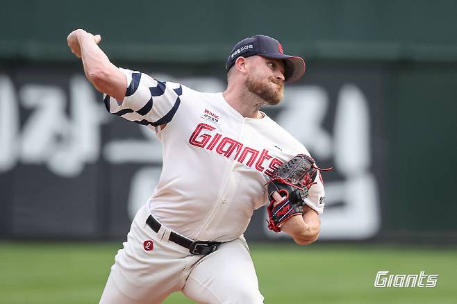 '어지럼증 교체 → 조기 귀가' 비슬리 현재 상태는? 열정도 좋지만, 지나치면 '민폐'가 된다 [부산체크]