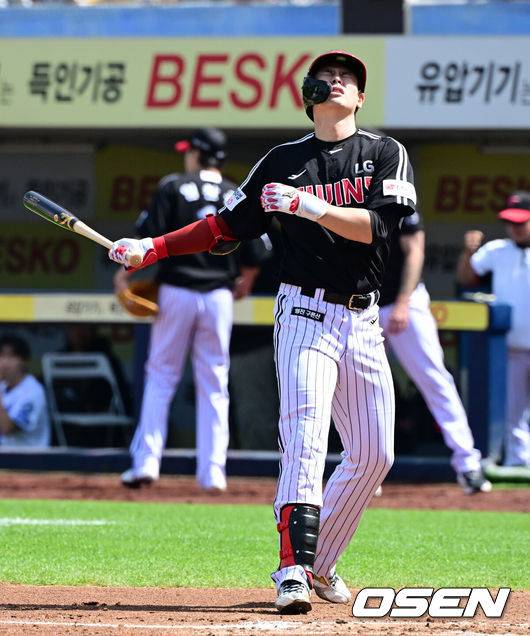“대타도 안 써” 27타수 2안타 홍창기 빠지니 혈 뚫렸네! LG, 얼마만의 빅이닝인가 [오!쎈 대구]