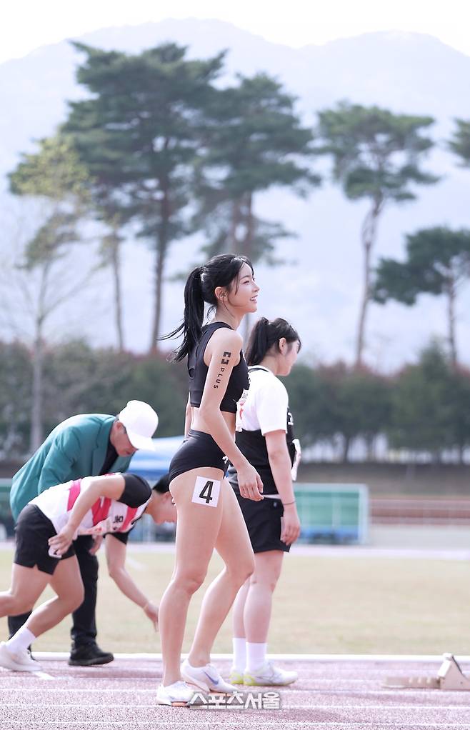 ‘육상 카리나’ 김민지, 진도군 명예 걸고 200m 동메달 획득...제65회 전남체전 육상