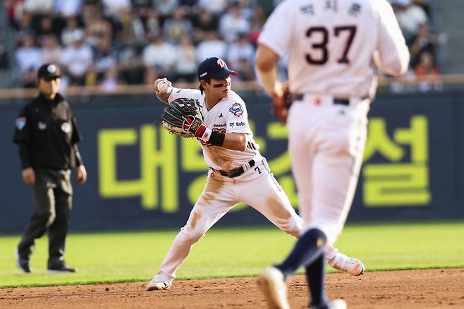 '김도영 홈 송구' 비디오 판독 뒤 바뀐 세이프…'친정 KIA'에 비수 꽂은 박찬호 [IS 피플]