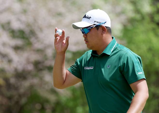 골프의 신도, 10년 만의 우승을 응원했나...'시작부터 6연속 버디' 이상엽, 감격의 통산 2승 [춘천 현장]