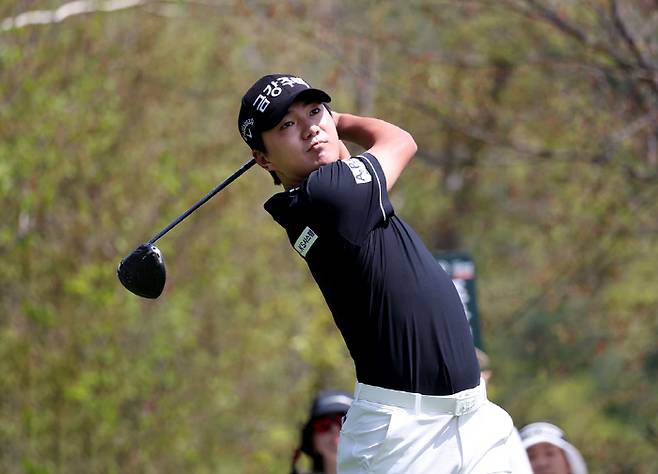 골프의 신도, 10년 만의 우승을 응원했나...'시작부터 6연속 버디' 이상엽, 감격의 통산 2승 [춘천 현장]