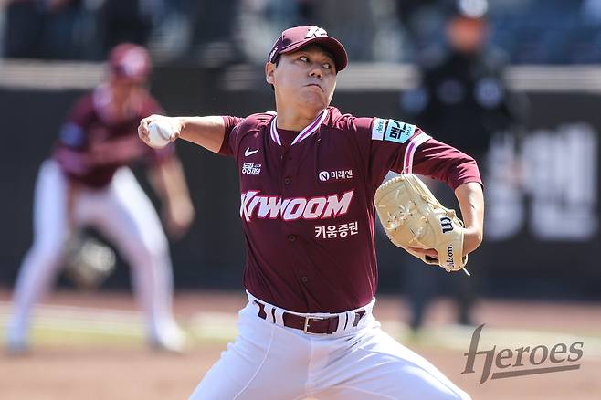 키움이 이겼는데 삼성도 기쁘다? KT 1위 도약+5연승 좌절…히어로즈 5연패 탈출 성공 [수원:스코어]