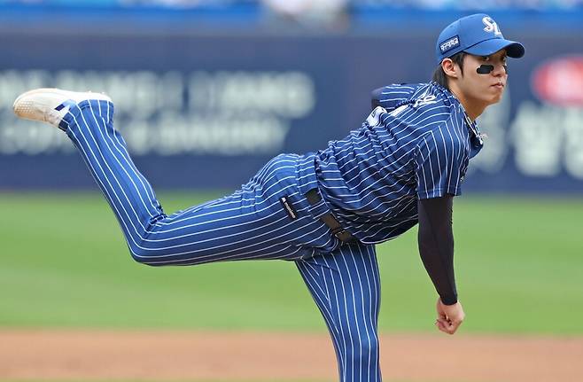 원태인 4회초에 대체 무슨 일이…완벽투→4실점, 안타·볼넷·안타·안타·안타에 무너졌다