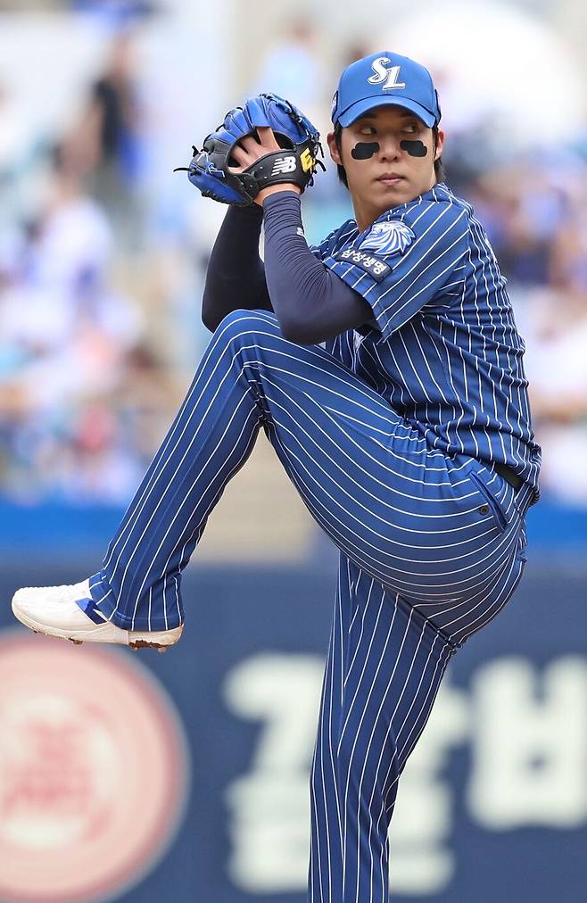 원태인 4회초에 대체 무슨 일이…완벽투→4실점, 안타·볼넷·안타·안타·안타에 무너졌다