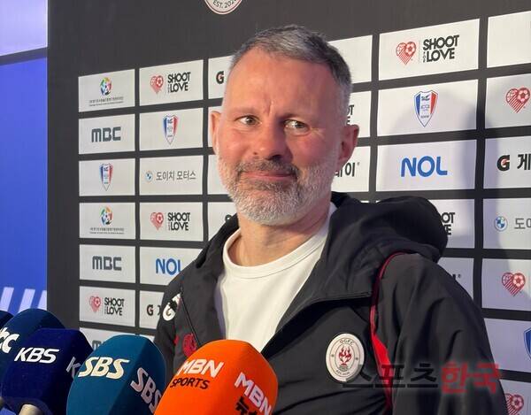 '맨유의 왼발' 긱스