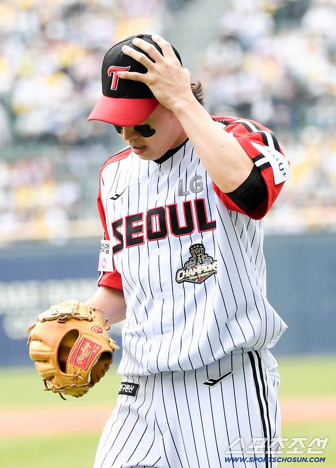 “읽혔다” 염경엽 결국 호출. 국내 에이스가 피안타율 0.395라니... 10분간 나눈 해법은[대구 현장]