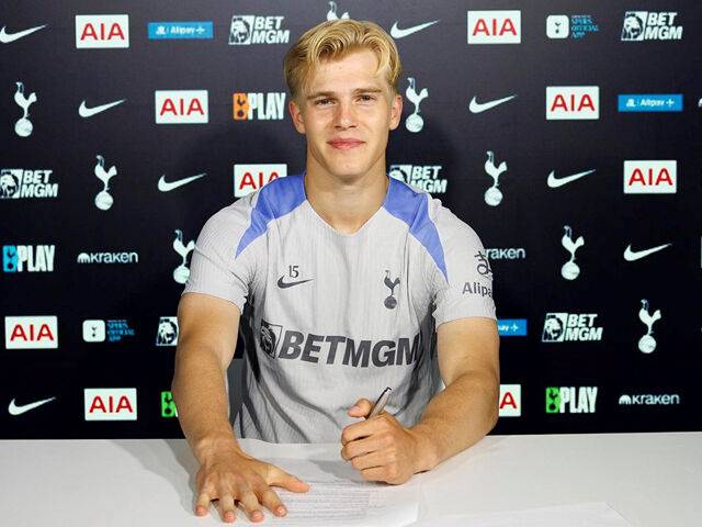 '아스날이 강등권 클럽 토트넘 기둥 뽑아간다'…25년 동안 없었던 영입 시도