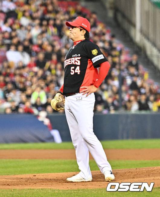 KIA 큰일났다! 8연승 후유증 현실로, 5회도 못 버틴 대투수+불펜마저 와르르…고작 2연패→5할 승률 위태롭다