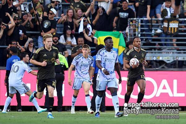 [MLS 리뷰] '손흥민 무득점' LAFC, 우승 도전 먹구름…5분 만에 3실점 붕괴→SON '前 동료' 베르너에 당했다, 산호세에 1-4 대패+선두와 5점차