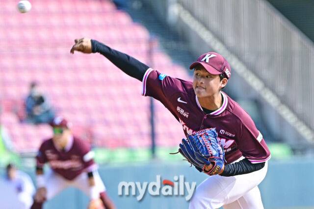 '와 KKKKKKKK' 박석민 아들 7억팔 박준현 1순위 맞구나…개막전 탈락→ERA 1점대 2군 폭격, 꼴찌팀 언제 부를까