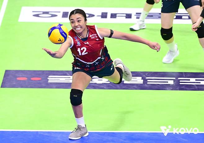 여자프로배구의 ‘치트키’ 메가를 잡는 구단은 바로…