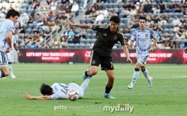 풀타임 손흥민, MLS에서 첫 4실점 대패…GK 요리스는 무실점 마감, LAFC 수비진 멘붕