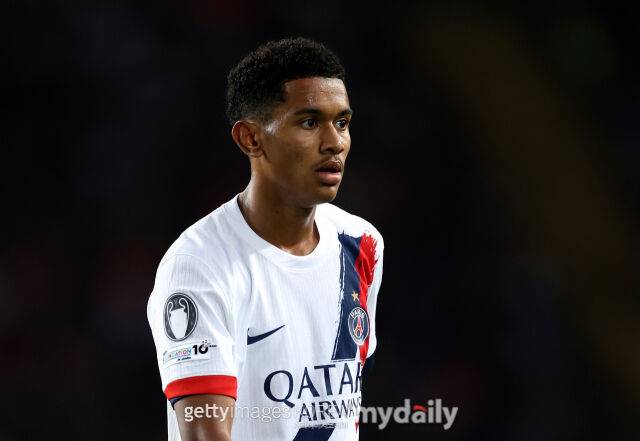 'PSG가 고전한 이유였다'…이강인 대신 선발 출전, 리옹전 패배에 혹평