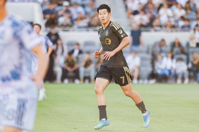 '리그 0골' 손흥민 이례적 짜증 폭발, 다시 떠오른 토트넘 악몽...LA FC에 등장한 '제2의 다이어', 패배 초래한 최악의 실수