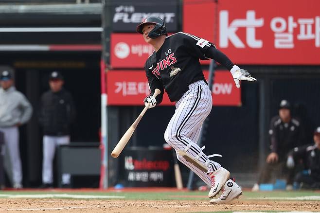 롯데-LG 속 타들어간다, 2군 씹어 먹었던 그 투맨쇼 어디갔나… 잘못하다 ‘노망주’ 된다