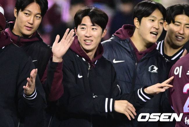 “횡재다 횡재” 한화가 버린 투수, 2억에 주웠더니 다승 2위 됐다…2차드래프트의 미친 반전, 적장마저 감탄 또 감탄