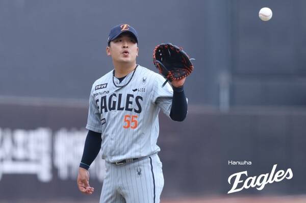 '팔꿈치 수술→현역 복무' 한화 前 필승조 사이드암 드디어 부진 떨칠까…4G 만에 '퍼펙트' 호투, 1군 복귀 노린다