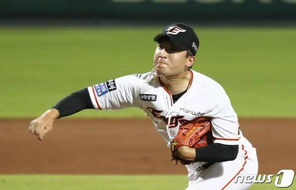 '팔꿈치 수술→현역 복무' 한화 前 필승조 사이드암 드디어 부진 떨칠까…4G 만에 '퍼펙트' 호투, 1군 복귀 노린다