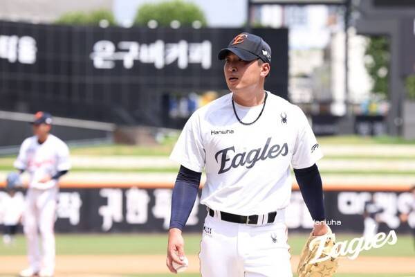 '팔꿈치 수술→현역 복무' 한화 前 필승조 사이드암 드디어 부진 떨칠까…4G 만에 '퍼펙트' 호투, 1군 복귀 노린다