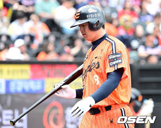 “WBC 때부터 칠 수 없는 밸런스였다” 이대호, 노시환 부진 예견…한화는 왜 못 막았나