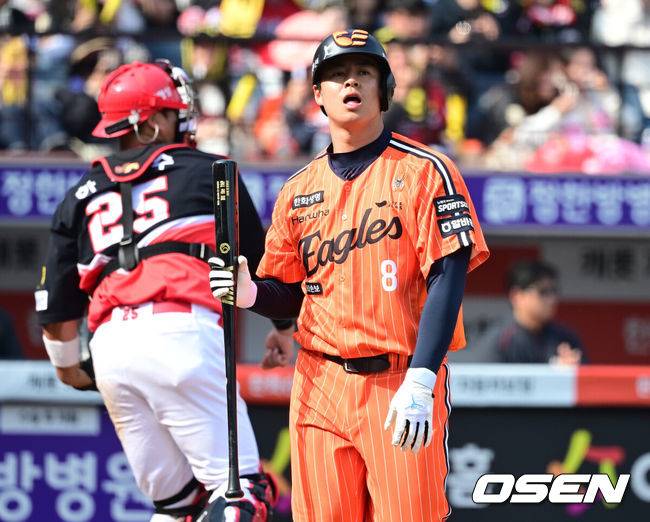 “WBC 때부터 칠 수 없는 밸런스였다” 이대호, 노시환 부진 예견…한화는 왜 못 막았나