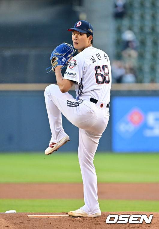 '와' 류현진 제치고 1위! 드래프트 초대도 못 받았는데 韓 평정 실화냐...1선발 같은 5선발, 당차게 외쳤다 “올해 10승 한다”